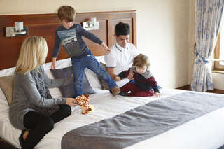 Отель Mount Errigal Hotel, Conference & Leisure Centre Леттеркенни Семейный номер (для 2 взрослых и 2 детей)-6